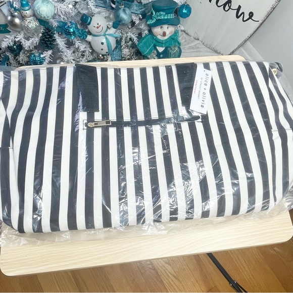 Alice + Olivia by Stacey Bendet Black & White Striped Duffel Bag - Picture 3 of 7